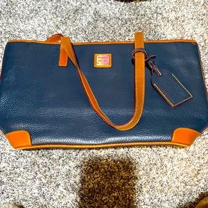 Dooney& Bourke Purse